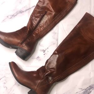 Vince Camuto Brown Leather Fall Boots